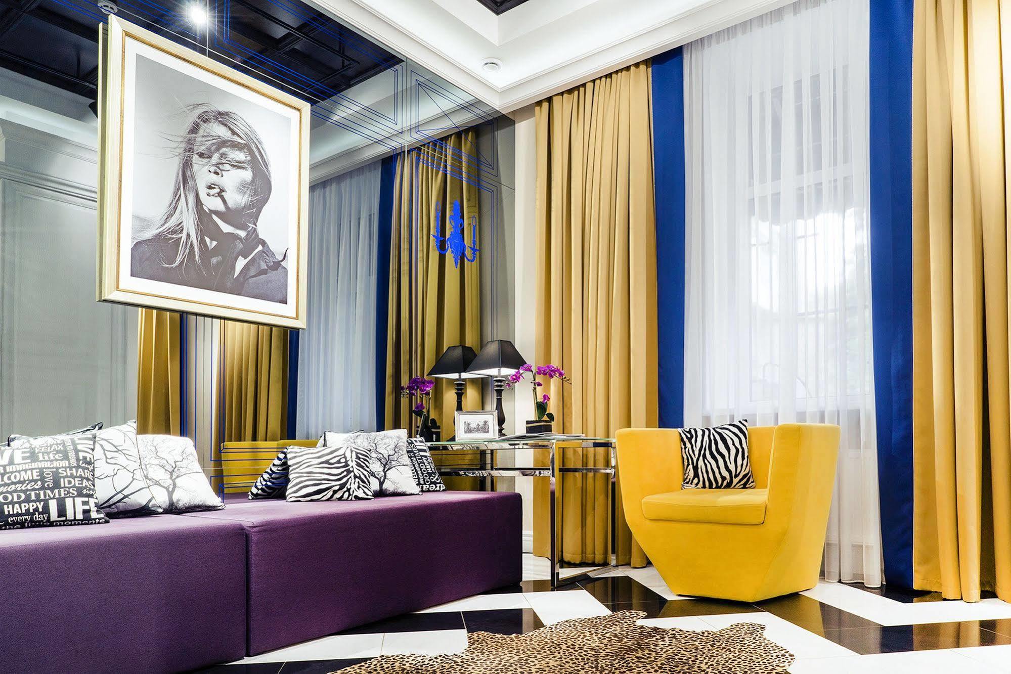 Mirax Sapphire Boutique Hotel Харков Екстериор снимка