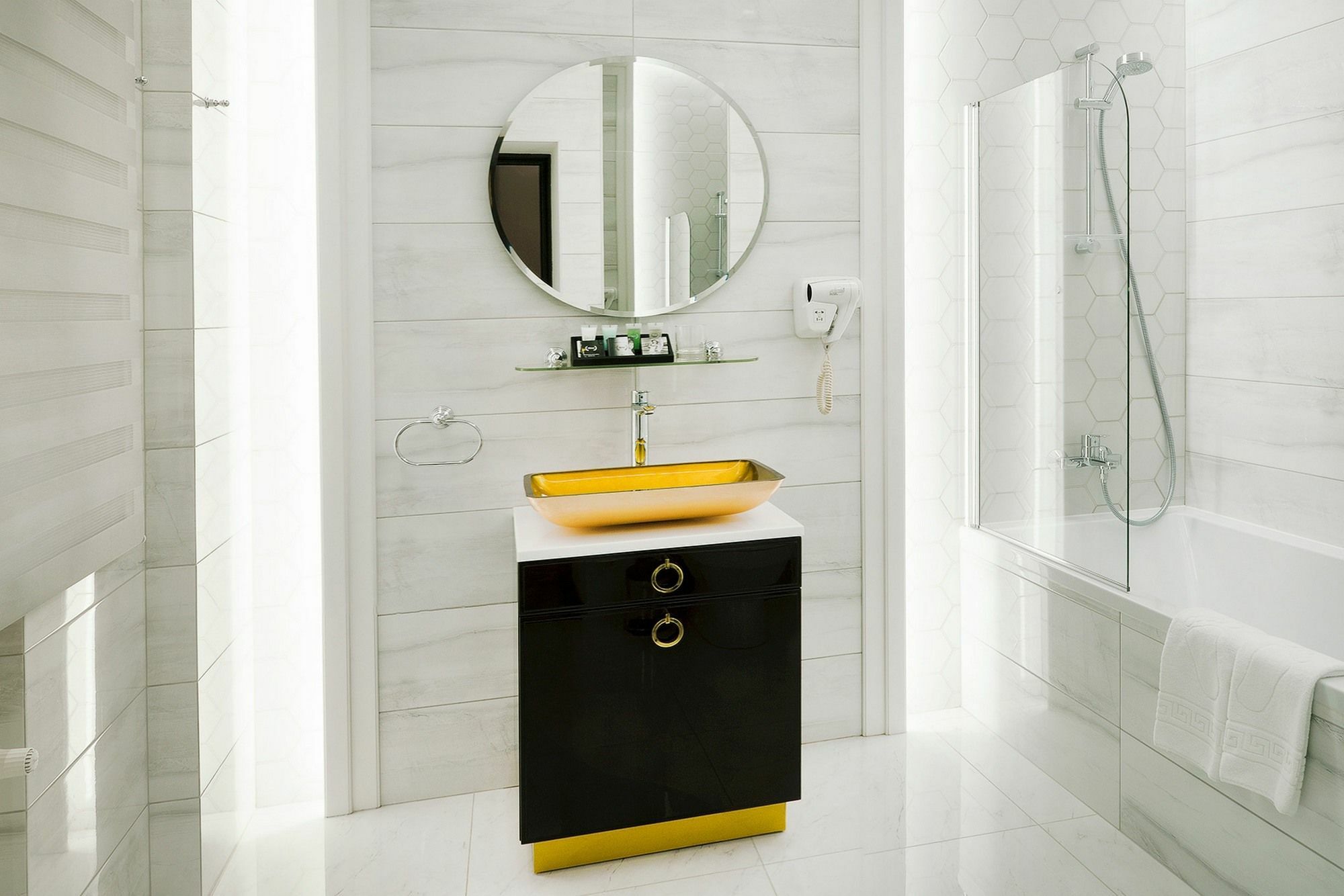 Mirax Sapphire Boutique Hotel Харков Екстериор снимка